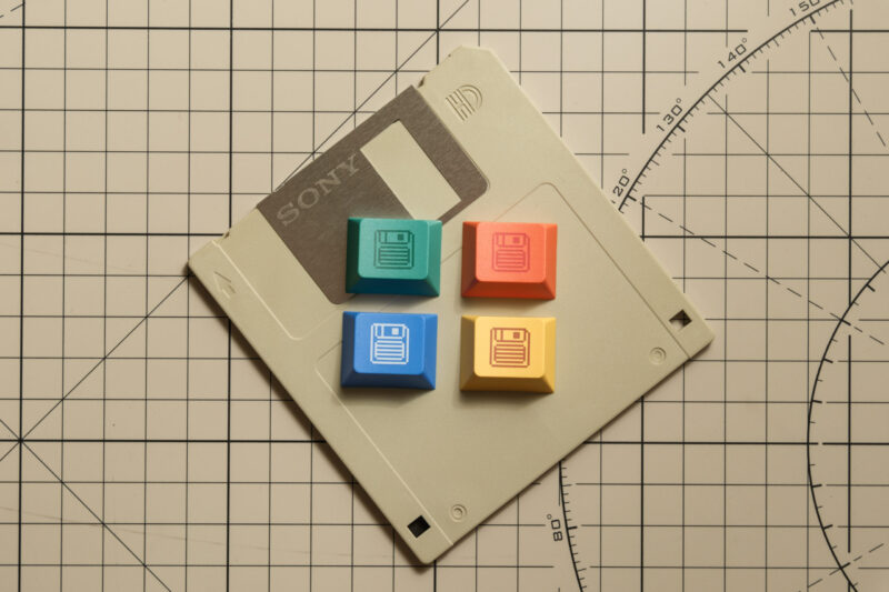 80Retros x Click Win 1998 Cherry Profile Keycap Set (228-Key) - Image 12