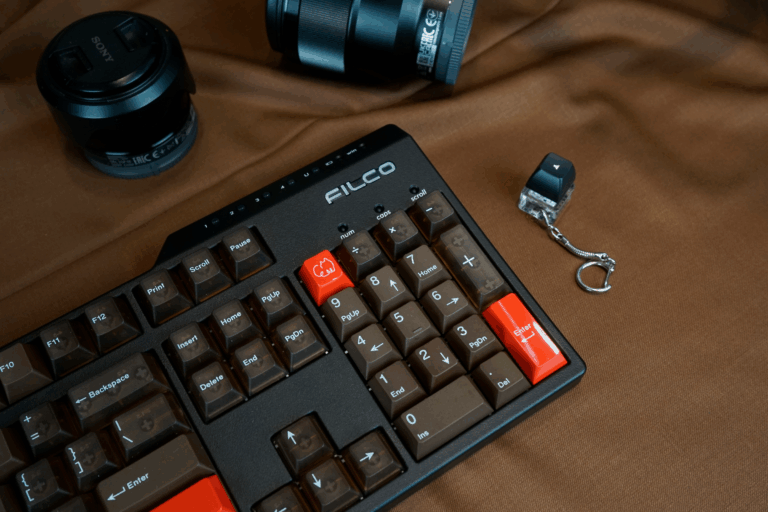 Into the Rabbit Hole: A beginners guide to Mechanical Keyboards